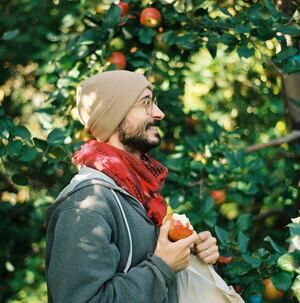 Meet your Posher, Elie